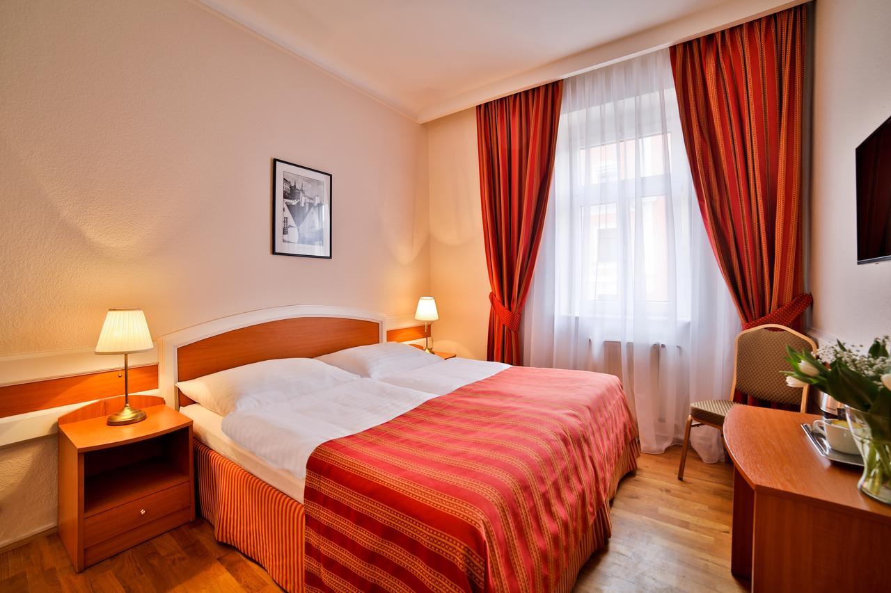 Marketa - Prague — Photos 1